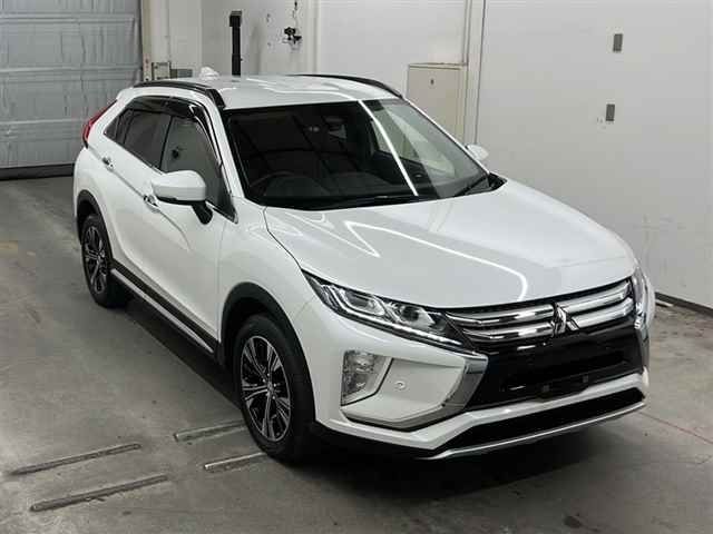 30117 Mitsubishi Eclipse cross GK1W 2018 г. (MIRIVE Saitama)